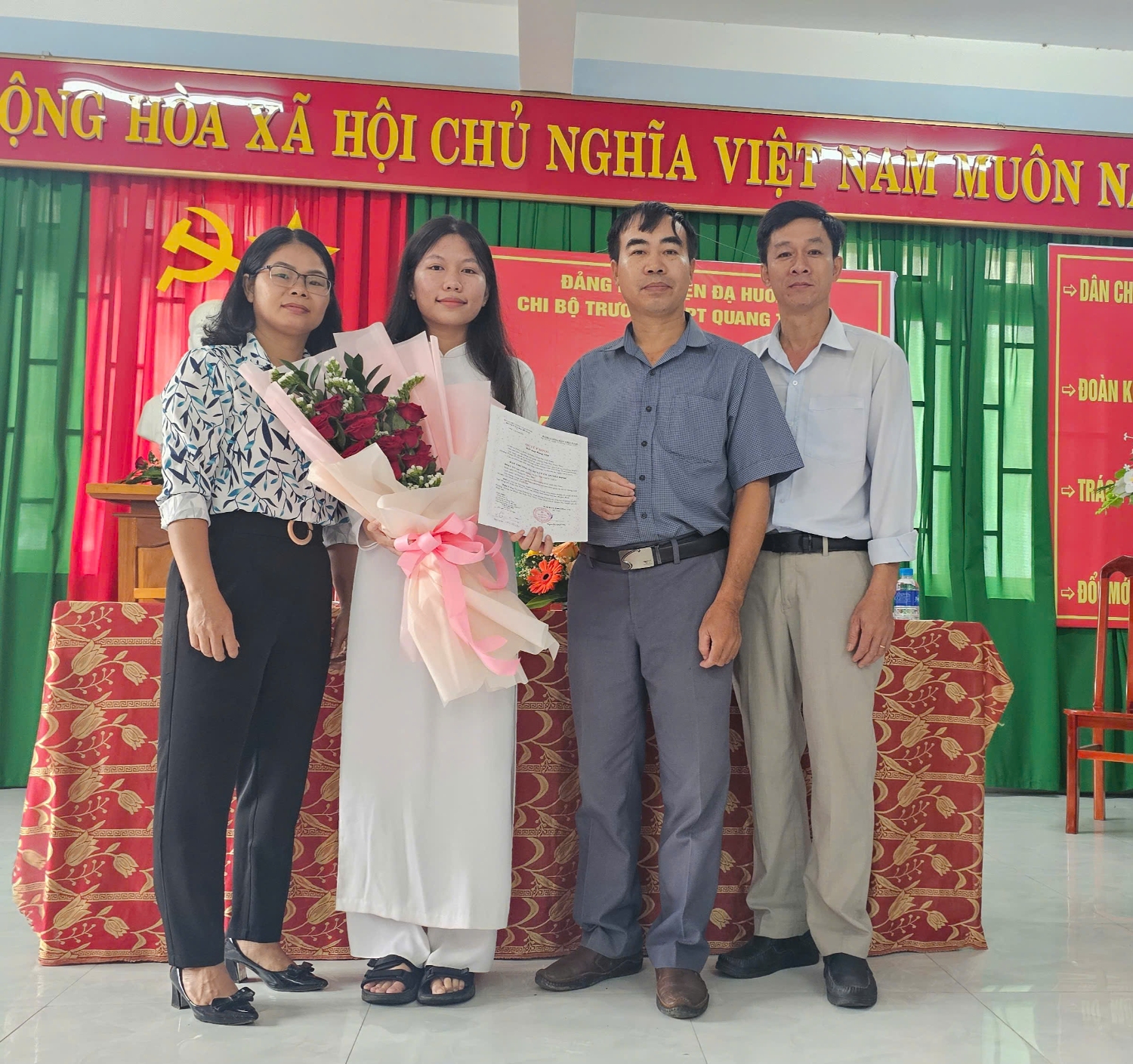 hinh tien chi uy