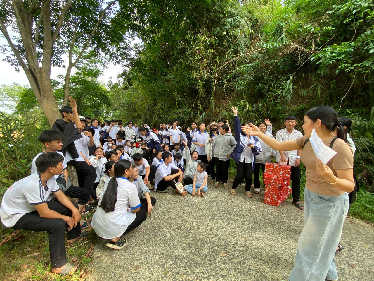 ANH CKD TRA LỜI CAU HOI