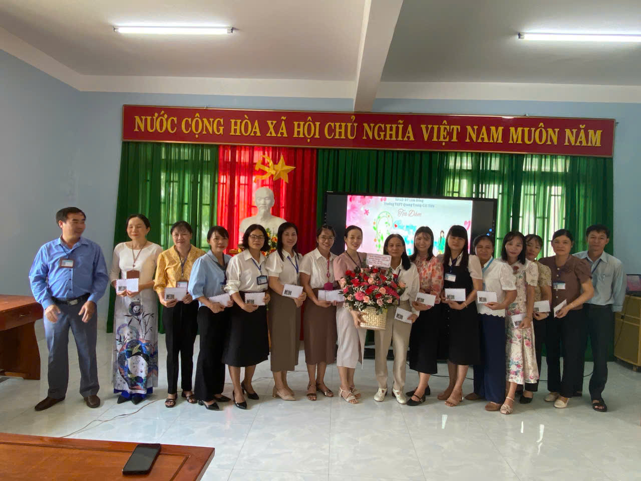 ẢNH PHU NU