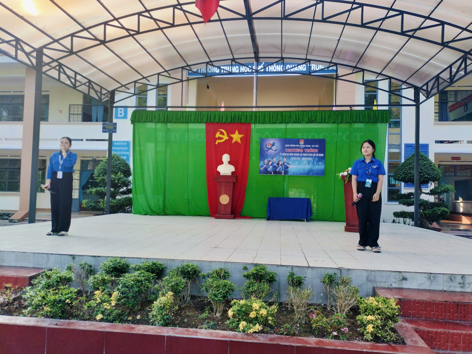 văn nghệ chào mừng